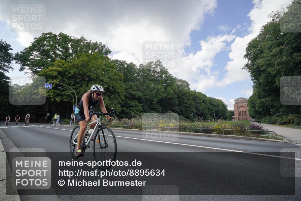 14.09.2025 - Stadtparktriathlon Michael Burmester http://msf.ph/oto/8895634 14.09.2025 13:12:10 Radfahren 1275, 1326, 1394, 1429, 1465, 1472, 1558 meine-sportfotos.de