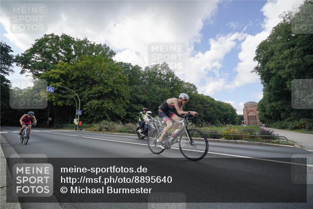 14.09.2025 - Stadtparktriathlon Michael Burmester http://msf.ph/oto/8895640 14.09.2025 13:12:23 Radfahren 1370, 1511, 1537, 1543 meine-sportfotos.de