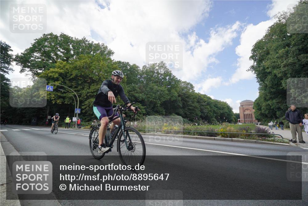 14.09.2025 - Stadtparktriathlon Michael Burmester http://msf.ph/oto/8895647 14.09.2025 13:12:57 Radfahren 1358, 1484, 1490, 1513, 1526, 1546 meine-sportfotos.de