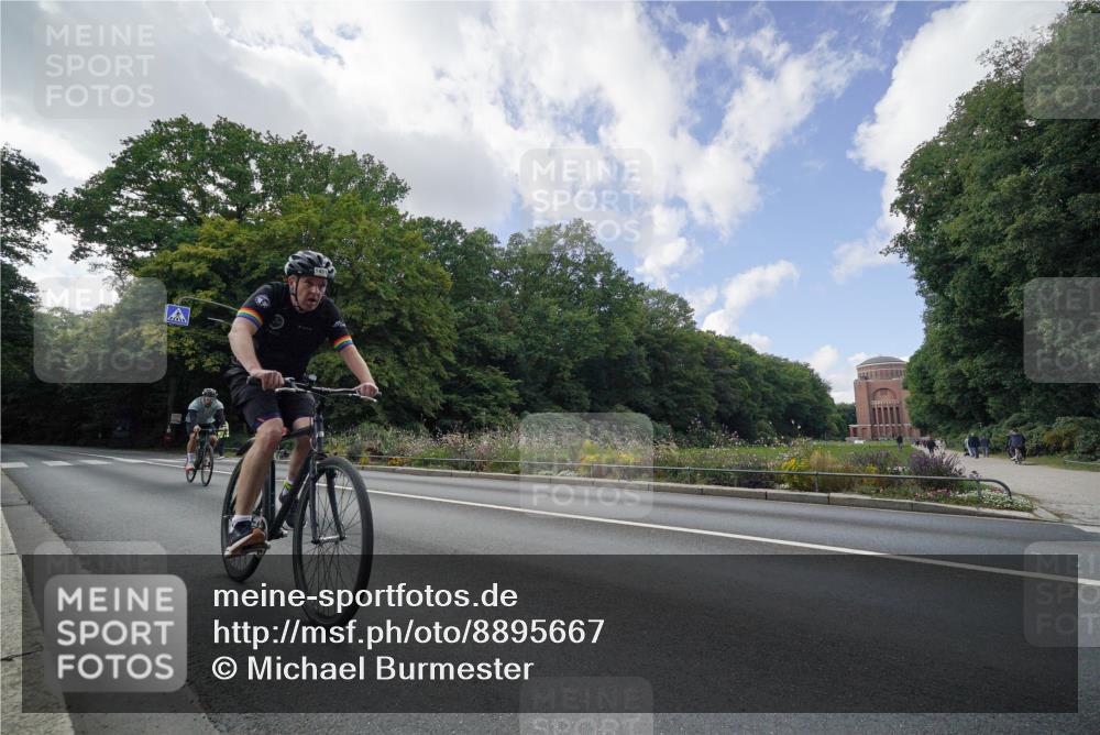 14.09.2025 - Stadtparktriathlon Michael Burmester http://msf.ph/oto/8895667 14.09.2025 13:13:55 Radfahren 1491, 1520 meine-sportfotos.de
