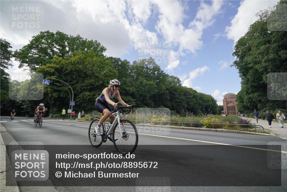 14.09.2025 - Stadtparktriathlon Michael Burmester http://msf.ph/oto/8895672 14.09.2025 13:14:21 Radfahren 1332, 1452, 1495, 1547, 1552 meine-sportfotos.de