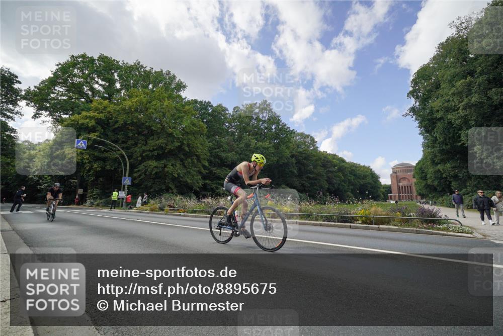 14.09.2025 - Stadtparktriathlon Michael Burmester http://msf.ph/oto/8895675 14.09.2025 13:14:23 Radfahren 1332, 1452, 1495, 1504, 1552 meine-sportfotos.de