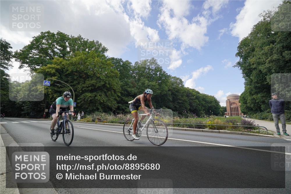 14.09.2025 - Stadtparktriathlon Michael Burmester http://msf.ph/oto/8895680 14.09.2025 13:14:36 Radfahren 1327, 1336, 1430, 1444, 1504, 1525 meine-sportfotos.de