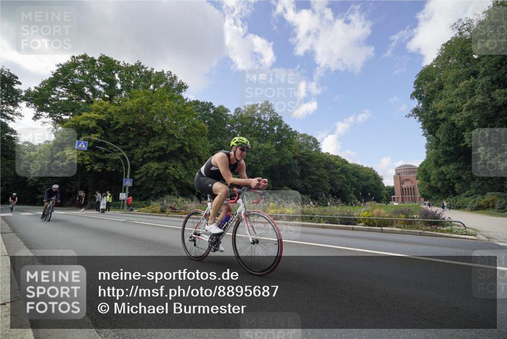 14.09.2025 - Stadtparktriathlon Michael Burmester http://msf.ph/oto/8895687 14.09.2025 13:15:00 Radfahren 1446, 1468, 1469, 1548 meine-sportfotos.de