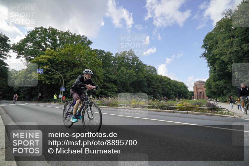 14.09.2025 - Stadtparktriathlon Michael Burmester http://msf.ph/oto/8895700 14.09.2025 13:15:30 Radfahren 1371, 1425, 1536 meine-sportfotos.de