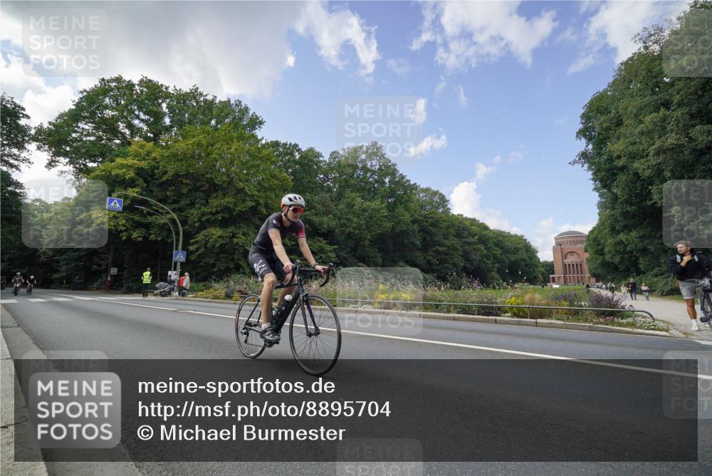 14.09.2025 - Stadtparktriathlon Michael Burmester http://msf.ph/oto/8895704 14.09.2025 13:15:41 Radfahren 1422, 1459, 1474, 1481, 1531, 1536, 1542 meine-sportfotos.de