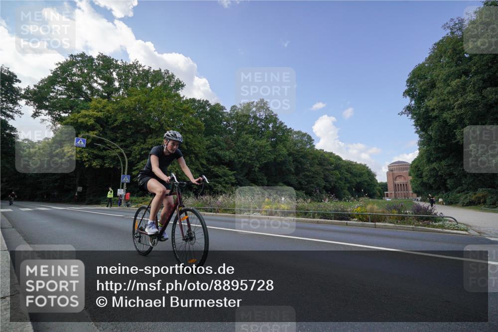 14.09.2025 - Stadtparktriathlon Michael Burmester http://msf.ph/oto/8895728 14.09.2025 13:17:12 Radfahren 1460, 1462, 1477, 1479, 1507 meine-sportfotos.de