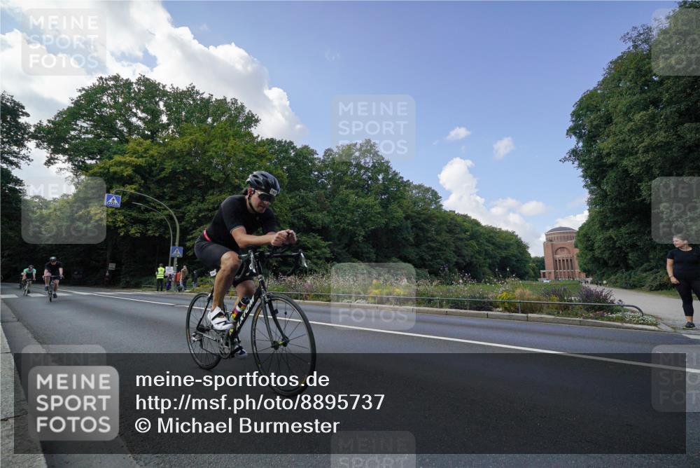14.09.2025 - Stadtparktriathlon Michael Burmester http://msf.ph/oto/8895737 14.09.2025 13:17:36 Radfahren 1427, 1488, 1499, 1510, 1522, 1544 meine-sportfotos.de