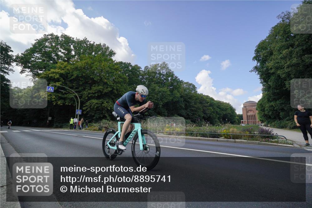 14.09.2025 - Stadtparktriathlon Michael Burmester http://msf.ph/oto/8895741 14.09.2025 13:17:40 Radfahren 1454, 1488, 1499, 1510, 1522, 1544 meine-sportfotos.de