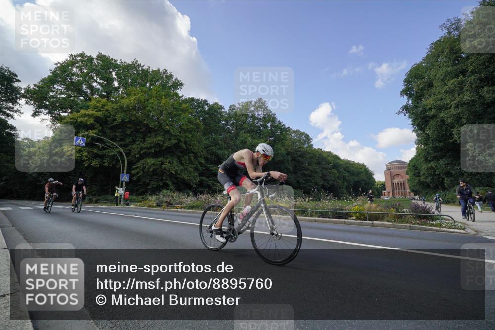 14.09.2025 - Stadtparktriathlon Michael Burmester http://msf.ph/oto/8895760 14.09.2025 13:18:39 Radfahren 1436, 1453, 1480, 1501, 1508, 1521, 1543 meine-sportfotos.de
