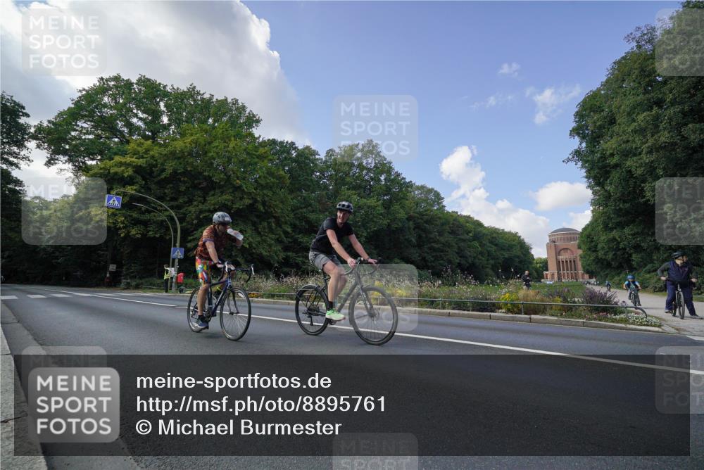 14.09.2025 - Stadtparktriathlon Michael Burmester http://msf.ph/oto/8895761 14.09.2025 13:18:40 Radfahren 1436, 1453, 1480, 1501, 1508, 1543 meine-sportfotos.de