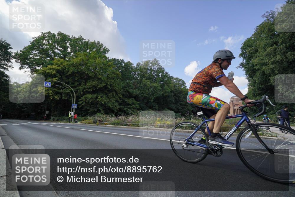 14.09.2025 - Stadtparktriathlon Michael Burmester http://msf.ph/oto/8895762 14.09.2025 13:18:41 Radfahren 1453, 1480, 1501, 1508, 1543 meine-sportfotos.de