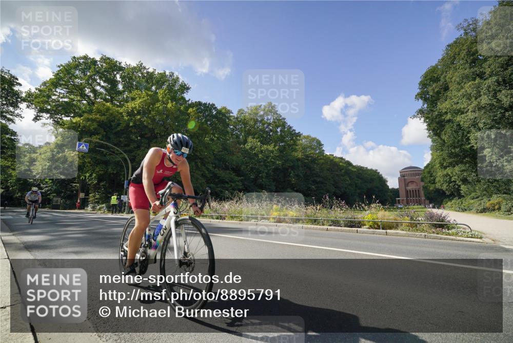 14.09.2025 - Stadtparktriathlon Michael Burmester http://msf.ph/oto/8895791 14.09.2025 13:19:50 Radfahren 1357, 1376, 1397, 1450, 1494, 1537, 1541, 1620 meine-sportfotos.de