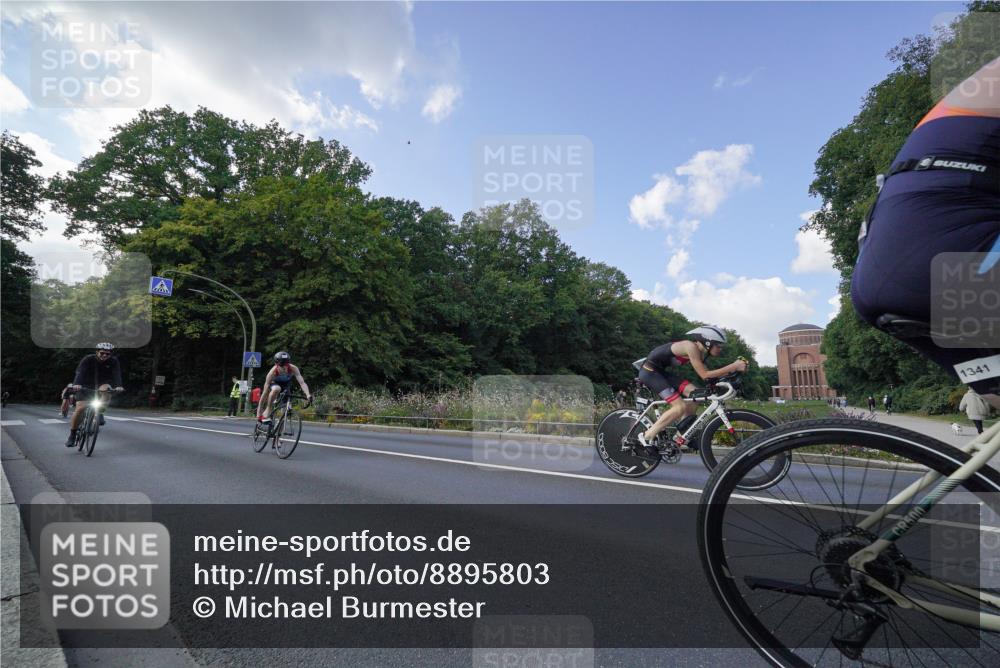 14.09.2025 - Stadtparktriathlon Michael Burmester http://msf.ph/oto/8895803 14.09.2025 13:20:20 Radfahren 1341, 1497, 1513, 1581, 1596, 1605, 1607 meine-sportfotos.de