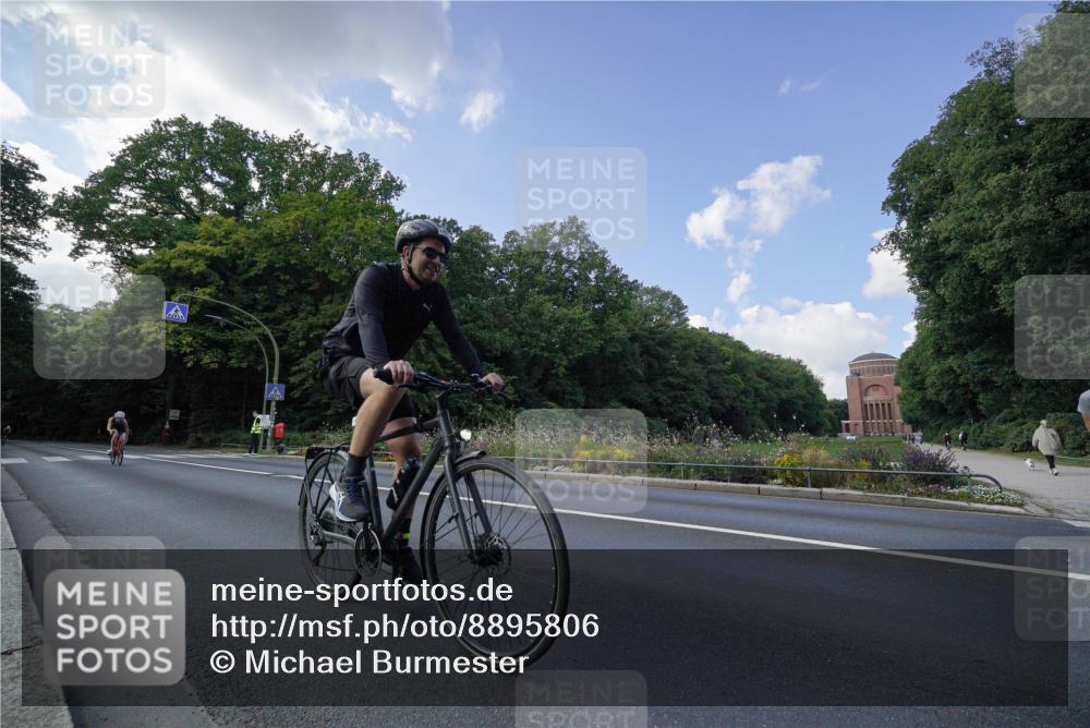 14.09.2025 - Stadtparktriathlon Michael Burmester http://msf.ph/oto/8895806 14.09.2025 13:20:21 Radfahren 1341, 1497, 1513, 1581, 1596, 1605, 1607 meine-sportfotos.de