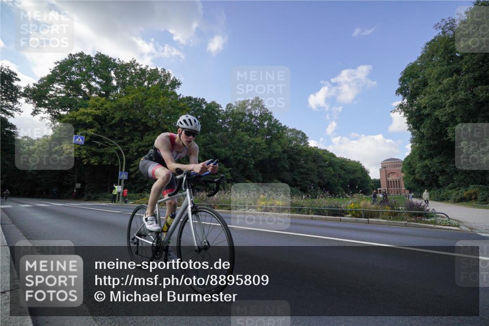 14.09.2025 - Stadtparktriathlon Michael Burmester http://msf.ph/oto/8895809 14.09.2025 13:20:27 Radfahren 1437, 1465, 1497, 1576, 1581, 1607 meine-sportfotos.de