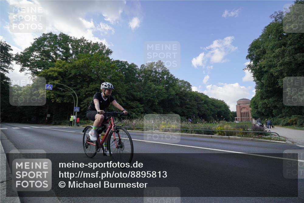 14.09.2025 - Stadtparktriathlon Michael Burmester http://msf.ph/oto/8895813 14.09.2025 13:20:35 Radfahren 1434, 1437, 1465, 1576 meine-sportfotos.de