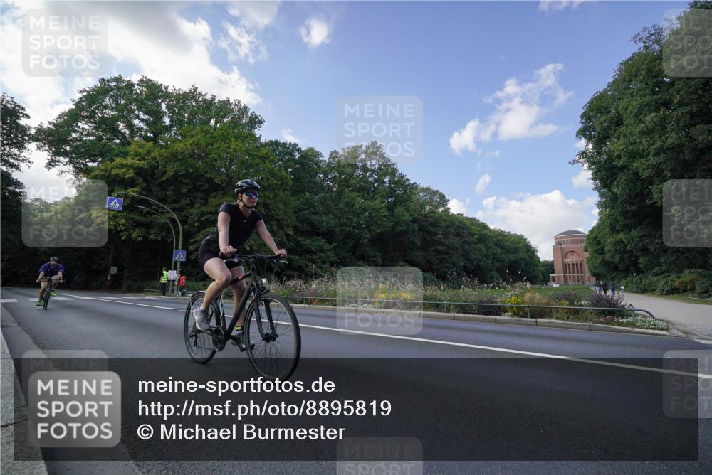 14.09.2025 - Stadtparktriathlon Michael Burmester http://msf.ph/oto/8895819 14.09.2025 13:20:51 Radfahren 1435, 1463, 1483, 1528, 1579, 1618 meine-sportfotos.de