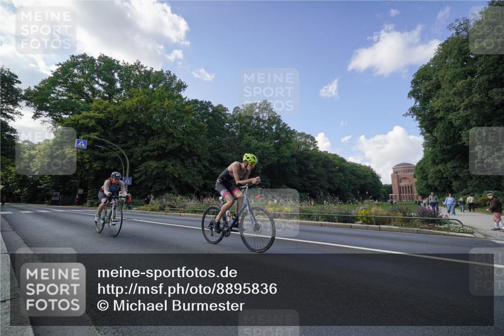 14.09.2025 - Stadtparktriathlon Michael Burmester http://msf.ph/oto/8895836 14.09.2025 13:21:40 Radfahren 1469, 1530, 1538, 1552, 1564 meine-sportfotos.de