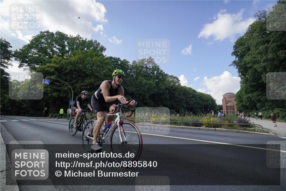 14.09.2025 - Stadtparktriathlon Michael Burmester http://msf.ph/oto/8895840 14.09.2025 13:21:46 Radfahren 1469, 1495, 1514, 1538, 1564, 1614, 1617 meine-sportfotos.de