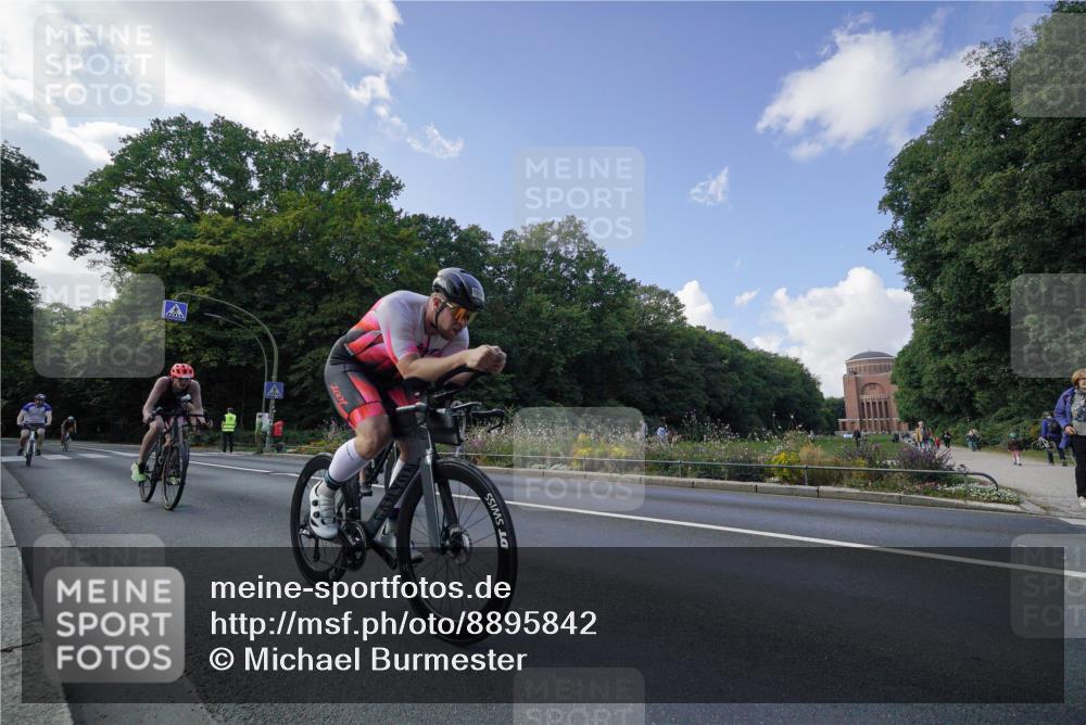 14.09.2025 - Stadtparktriathlon Michael Burmester http://msf.ph/oto/8895842 14.09.2025 13:21:53 Radfahren 1475, 1490, 1495, 1514, 1525, 1614, 1617 meine-sportfotos.de