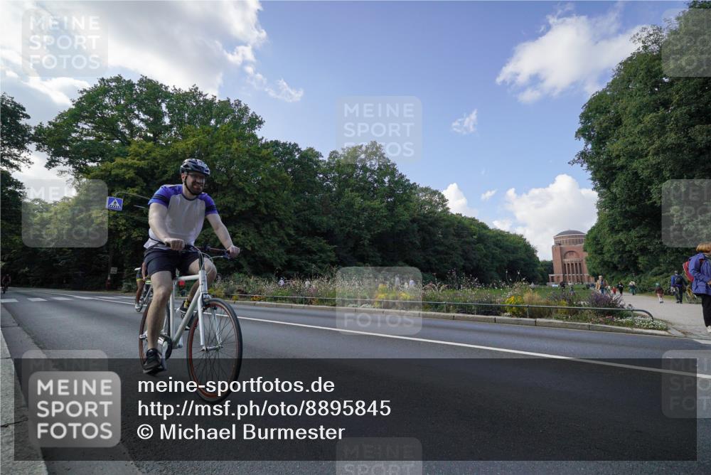 14.09.2025 - Stadtparktriathlon Michael Burmester http://msf.ph/oto/8895845 14.09.2025 13:21:56 Radfahren 1475, 1490, 1495, 1505, 1514, 1525, 1604, 1614, 1617 meine-sportfotos.de