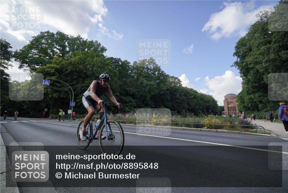 14.09.2025 - Stadtparktriathlon Michael Burmester http://msf.ph/oto/8895848 14.09.2025 13:22:01 Radfahren 1475, 1487, 1490, 1505, 1525, 1604 meine-sportfotos.de