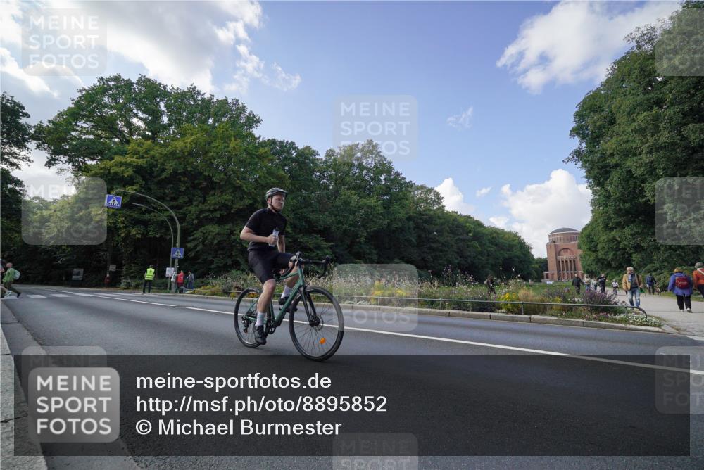14.09.2025 - Stadtparktriathlon Michael Burmester http://msf.ph/oto/8895852 14.09.2025 13:22:09 Radfahren 1430, 1452, 1487, 1505, 1577, 1604 meine-sportfotos.de