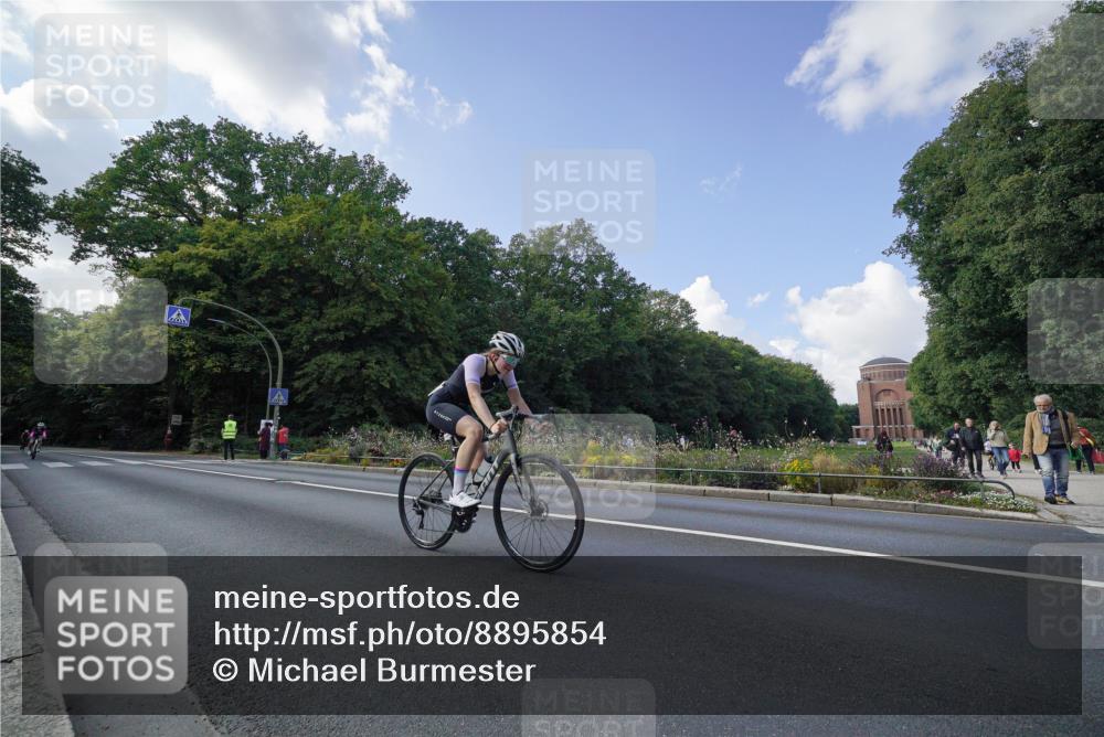14.09.2025 - Stadtparktriathlon Michael Burmester http://msf.ph/oto/8895854 14.09.2025 13:22:18 Radfahren 1430, 1444, 1452, 1520, 1548, 1577 meine-sportfotos.de