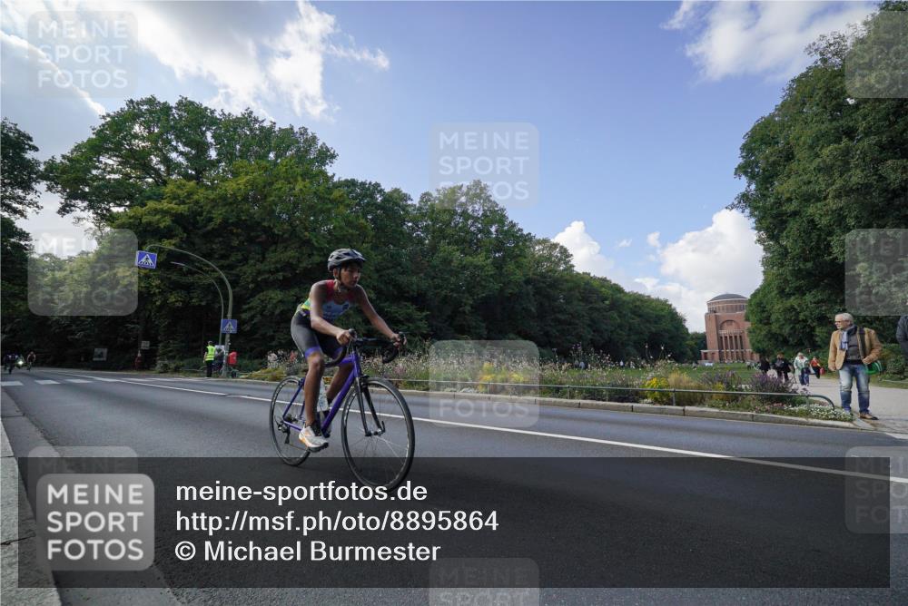 14.09.2025 - Stadtparktriathlon Michael Burmester http://msf.ph/oto/8895864 14.09.2025 13:22:37 Radfahren 1423, 1468, 1471, 1492, 1536, 1599, 1610 meine-sportfotos.de