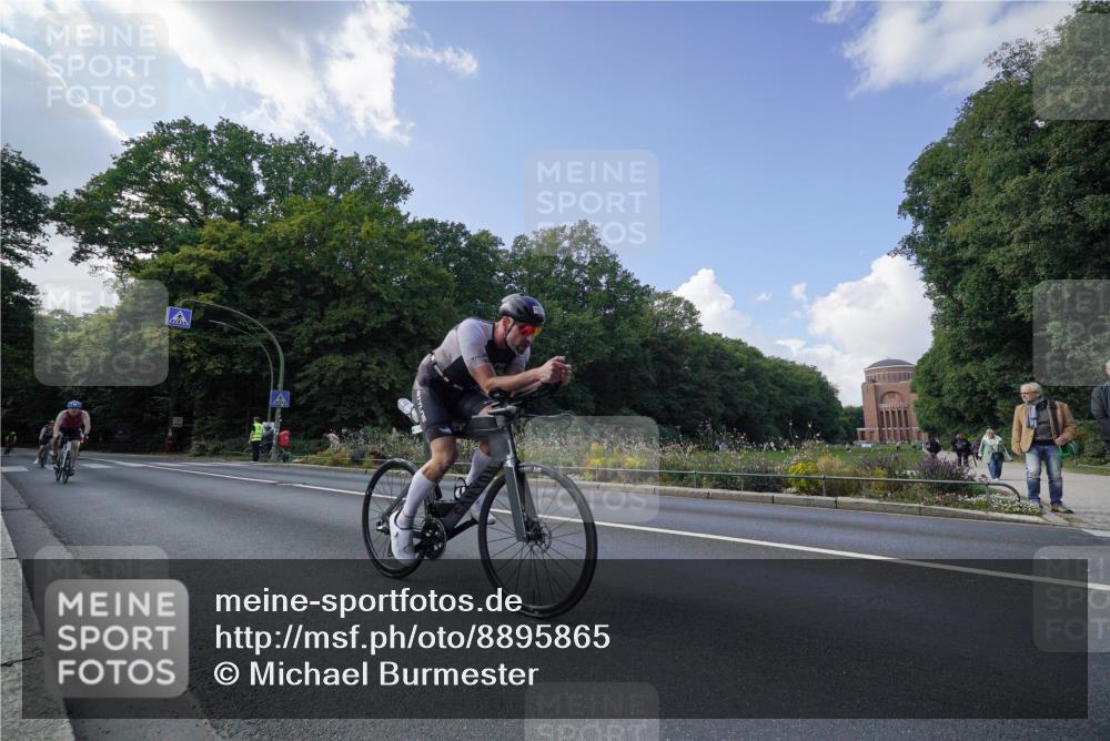 14.09.2025 - Stadtparktriathlon Michael Burmester http://msf.ph/oto/8895865 14.09.2025 13:22:41 Radfahren 1423, 1471, 1492, 1535, 1599 meine-sportfotos.de