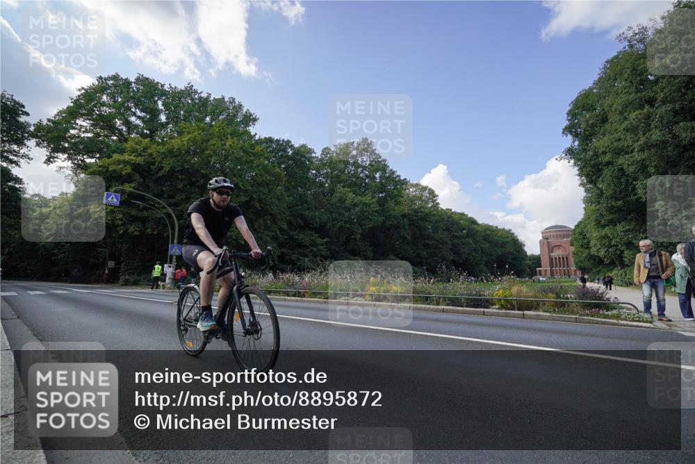 14.09.2025 - Stadtparktriathlon Michael Burmester http://msf.ph/oto/8895872 14.09.2025 13:22:57 Radfahren 1324, 1350, 1451, 1481, 1491 meine-sportfotos.de