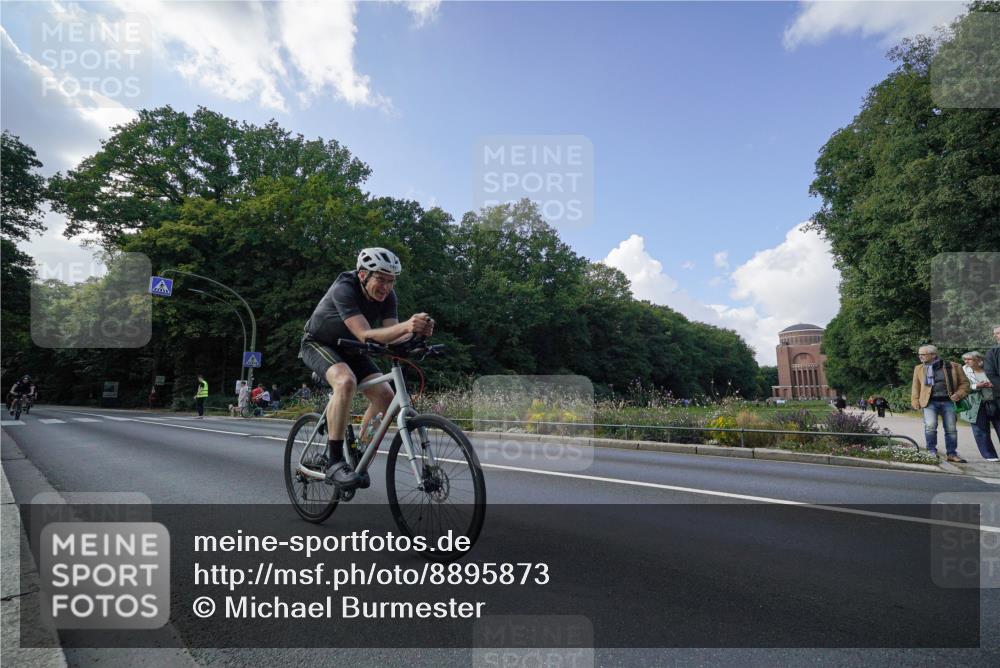 14.09.2025 - Stadtparktriathlon Michael Burmester http://msf.ph/oto/8895873 14.09.2025 13:23:01 Radfahren 1350, 1451, 1481, 1491, 1612 meine-sportfotos.de