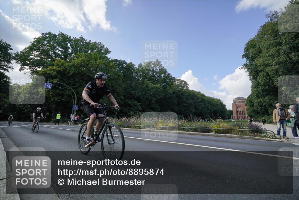 14.09.2025 - Stadtparktriathlon Michael Burmester http://msf.ph/oto/8895874 14.09.2025 13:23:04 Radfahren 1451, 1456, 1481, 1491, 1612 meine-sportfotos.de