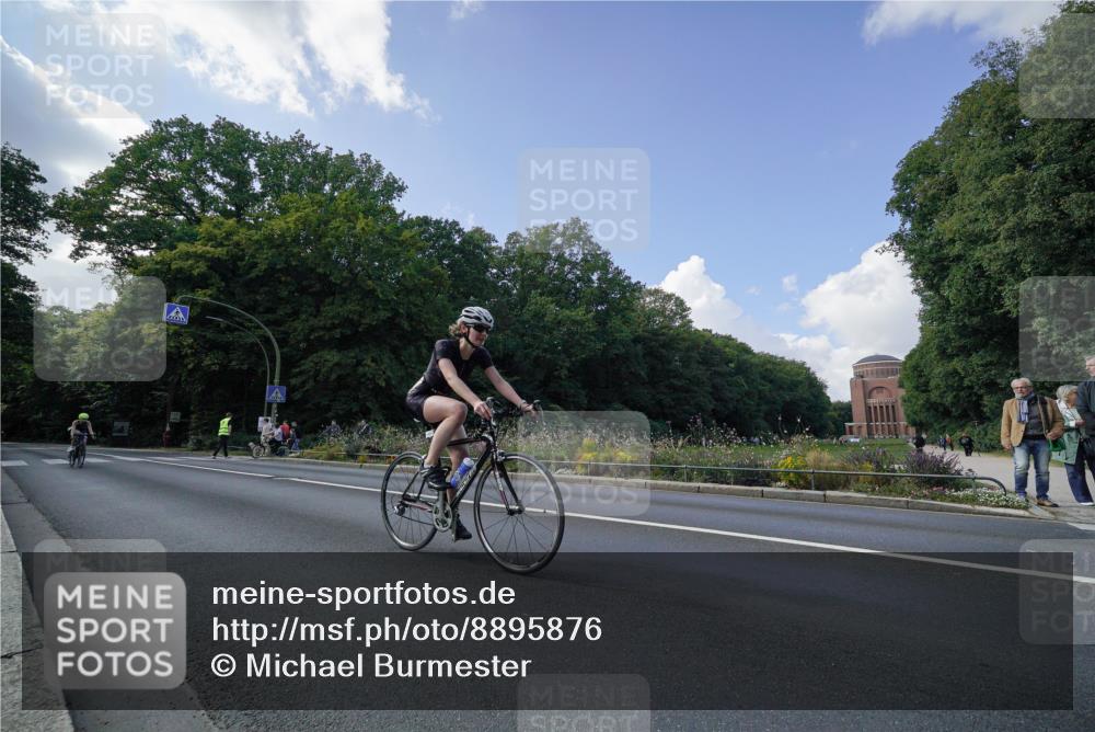 14.09.2025 - Stadtparktriathlon Michael Burmester http://msf.ph/oto/8895876 14.09.2025 13:23:05 Radfahren 1451, 1456, 1481, 1491, 1612 meine-sportfotos.de