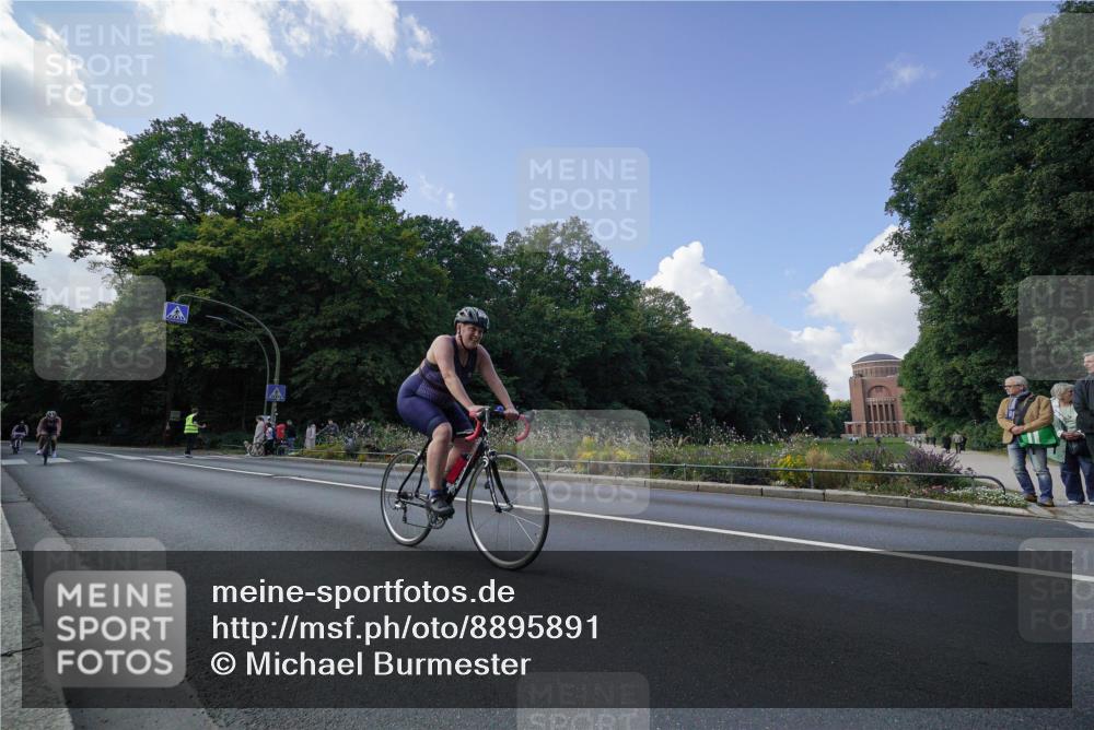 14.09.2025 - Stadtparktriathlon Michael Burmester http://msf.ph/oto/8895891 14.09.2025 13:23:37 Radfahren 1425, 1455, 1542, 1563, 1574 meine-sportfotos.de