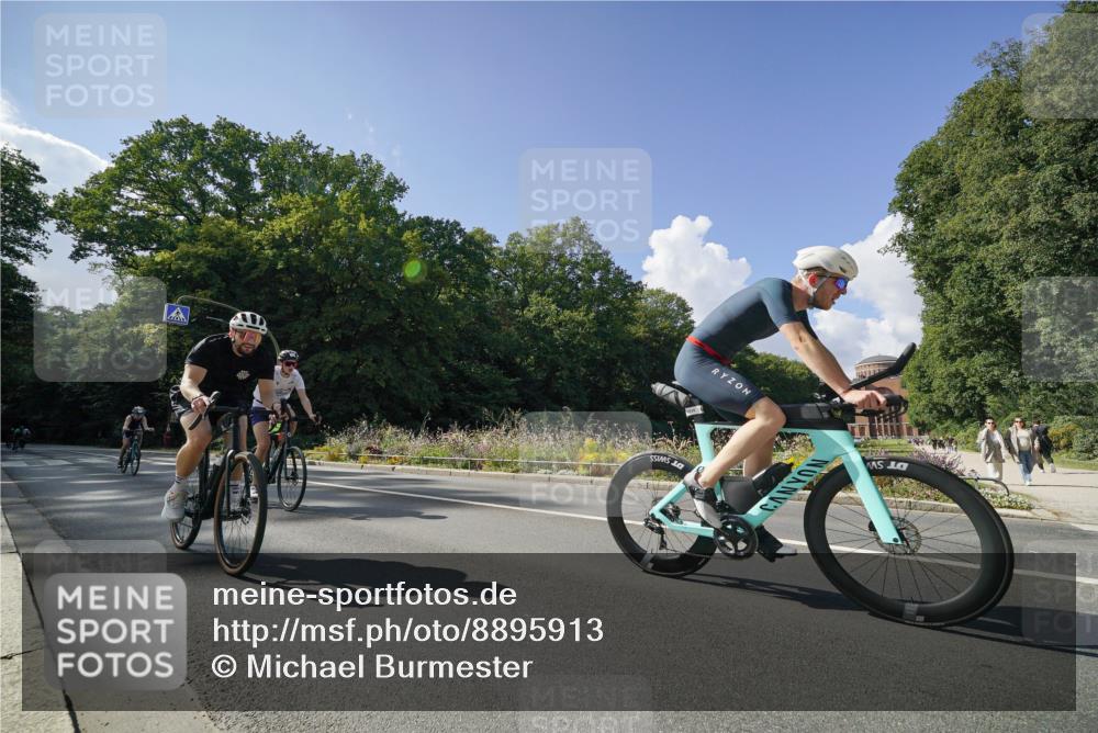 14.09.2025 - Stadtparktriathlon Michael Burmester http://msf.ph/oto/8895913 14.09.2025 13:24:45 Radfahren 1488, 1499, 1510, 1518, 1543, 1545, 1551, 1554, 1561, 1593 meine-sportfotos.de