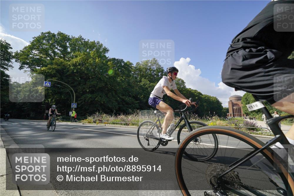 14.09.2025 - Stadtparktriathlon Michael Burmester http://msf.ph/oto/8895914 14.09.2025 13:24:46 Radfahren 1488, 1499, 1510, 1518, 1543, 1545, 1551, 1554, 1559, 1561, 1593 meine-sportfotos.de