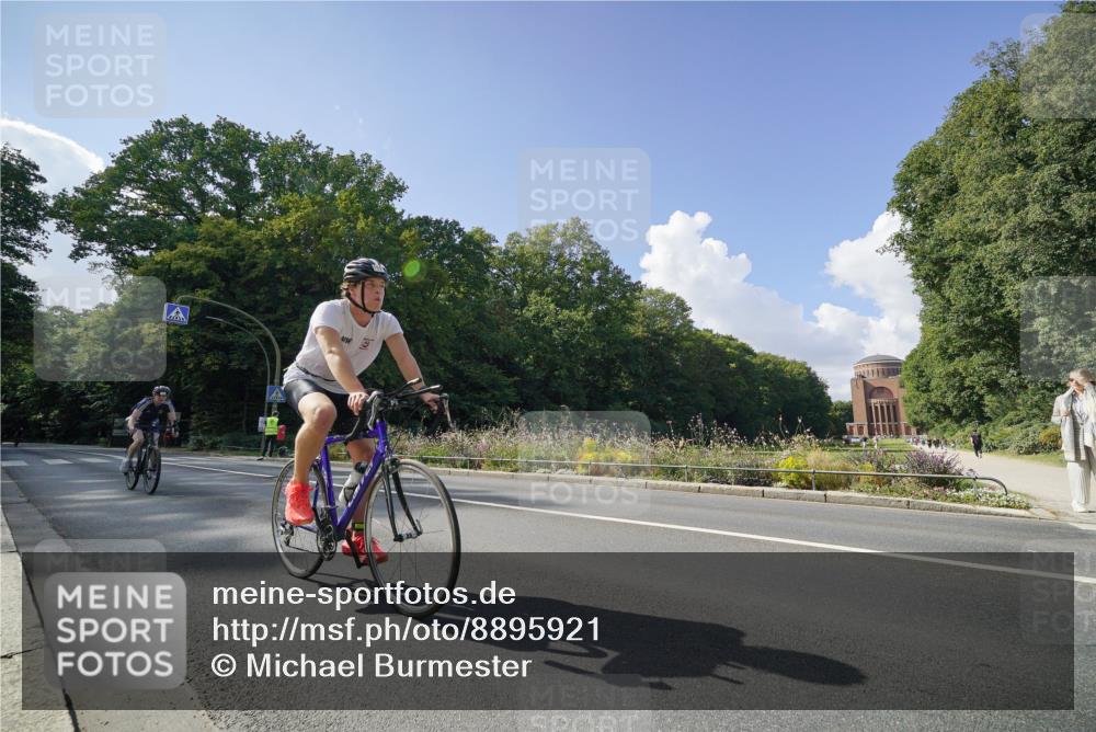 14.09.2025 - Stadtparktriathlon Michael Burmester http://msf.ph/oto/8895921 14.09.2025 13:24:54 Radfahren 1488, 1499, 1543, 1545, 1559, 1561, 1597 meine-sportfotos.de
