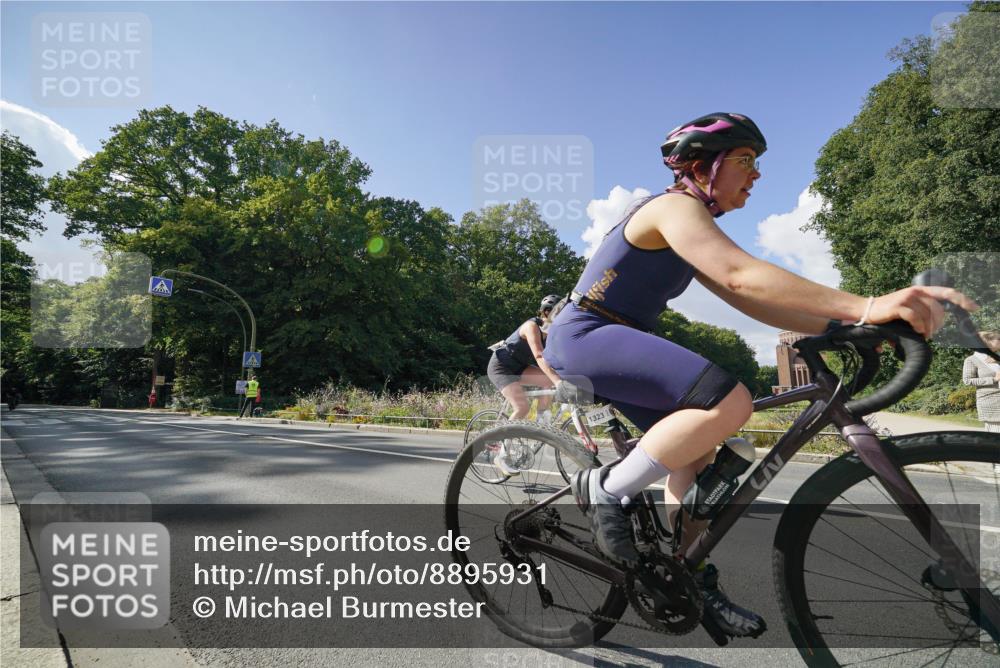 14.09.2025 - Stadtparktriathlon Michael Burmester http://msf.ph/oto/8895931 14.09.2025 13:25:07 Radfahren 1323, 1432, 1474, 1479, 1532, 1544, 1568, 1586 meine-sportfotos.de