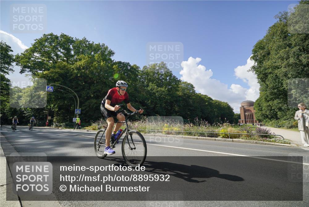 14.09.2025 - Stadtparktriathlon Michael Burmester http://msf.ph/oto/8895932 14.09.2025 13:25:13 Radfahren 1323, 1432, 1479, 1521, 1568, 1586 meine-sportfotos.de