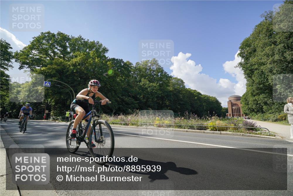 14.09.2025 - Stadtparktriathlon Michael Burmester http://msf.ph/oto/8895939 14.09.2025 13:25:24 Radfahren 1442, 1443, 1460, 1462, 1521, 1609 meine-sportfotos.de