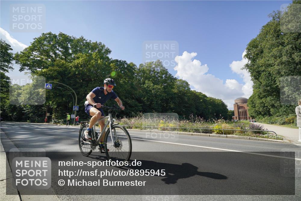 14.09.2025 - Stadtparktriathlon Michael Burmester http://msf.ph/oto/8895945 14.09.2025 13:25:38 Radfahren 1511, 1517, 1553 meine-sportfotos.de