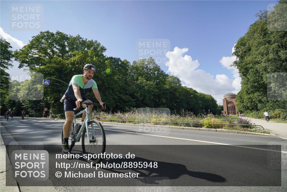 14.09.2025 - Stadtparktriathlon Michael Burmester http://msf.ph/oto/8895948 14.09.2025 13:25:52 Radfahren 1472, 1507, 1522, 1546, 1598 meine-sportfotos.de