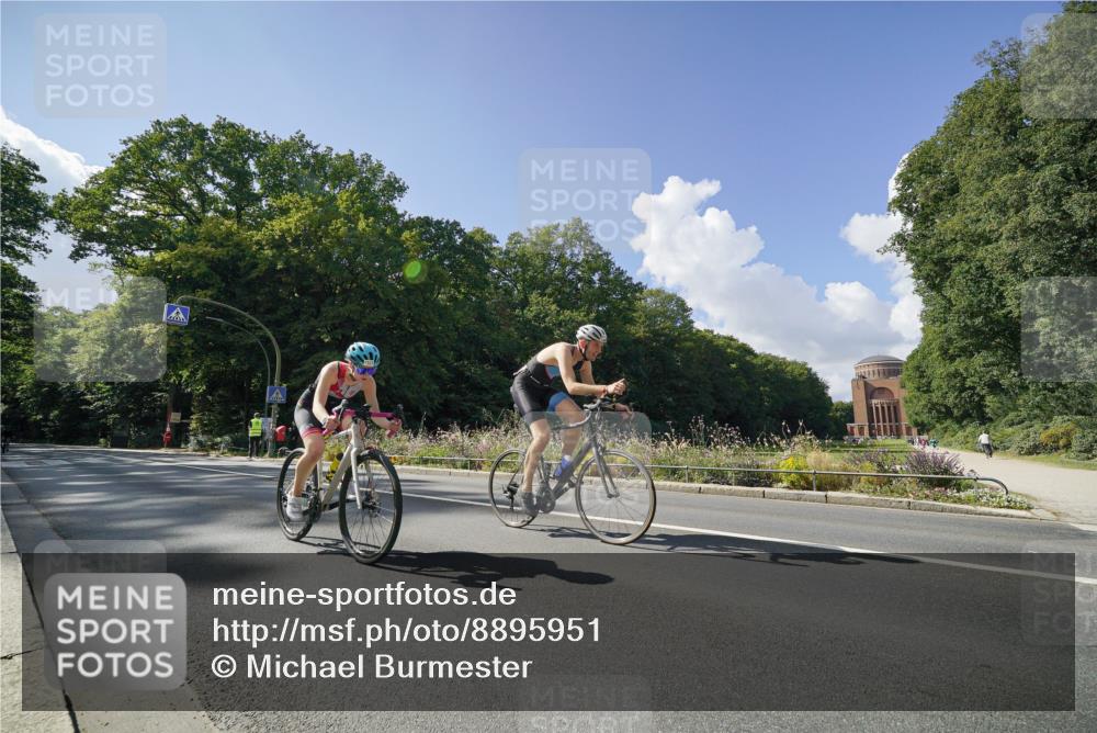 14.09.2025 - Stadtparktriathlon Michael Burmester http://msf.ph/oto/8895951 14.09.2025 13:25:56 Radfahren 1427, 1472, 1498, 1507, 1522, 1546, 1598 meine-sportfotos.de