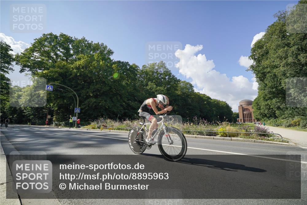 14.09.2025 - Stadtparktriathlon Michael Burmester http://msf.ph/oto/8895963 14.09.2025 13:26:24 Radfahren 1484, 1515, 1534, 1541, 1605, 1611 meine-sportfotos.de
