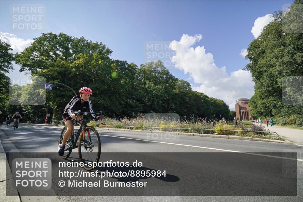 14.09.2025 - Stadtparktriathlon Michael Burmester http://msf.ph/oto/8895984 14.09.2025 13:27:07 Radfahren 1453, 1480, 1489, 1501, 1519, 1527, 1537, 1549, 1571, 1573, 1582 meine-sportfotos.de