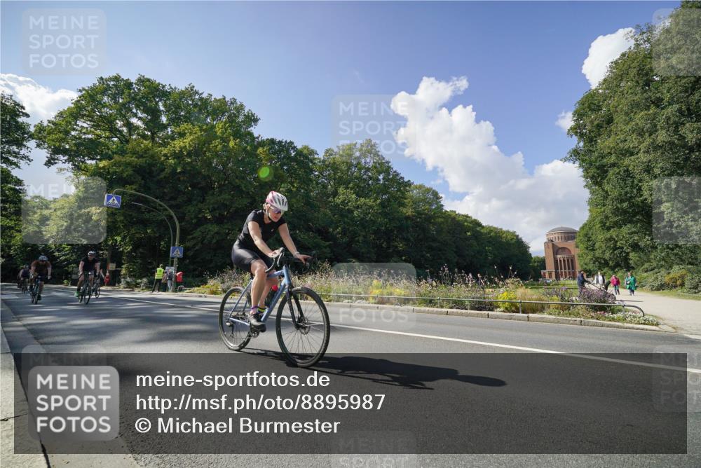 14.09.2025 - Stadtparktriathlon Michael Burmester http://msf.ph/oto/8895987 14.09.2025 13:27:11 Radfahren 1453, 1480, 1489, 1501, 1519, 1527, 1537, 1549, 1573, 1582 meine-sportfotos.de