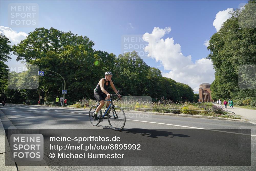 14.09.2025 - Stadtparktriathlon Michael Burmester http://msf.ph/oto/8895992 14.09.2025 13:27:16 Radfahren 1426, 1431, 1453, 1480, 1489, 1501, 1513, 1519, 1527, 1581, 1607 meine-sportfotos.de