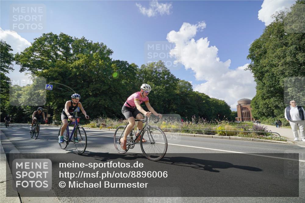 14.09.2025 - Stadtparktriathlon Michael Burmester http://msf.ph/oto/8896006 14.09.2025 13:27:51 Radfahren 1476, 1556, 1579, 1596, 1603, 1618 meine-sportfotos.de